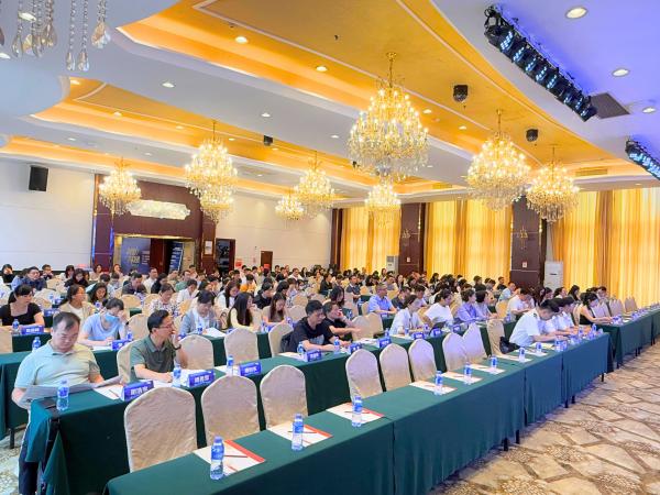 海關政策宣講會第六期公益講座在珠海君怡國際酒店圓滿落幕